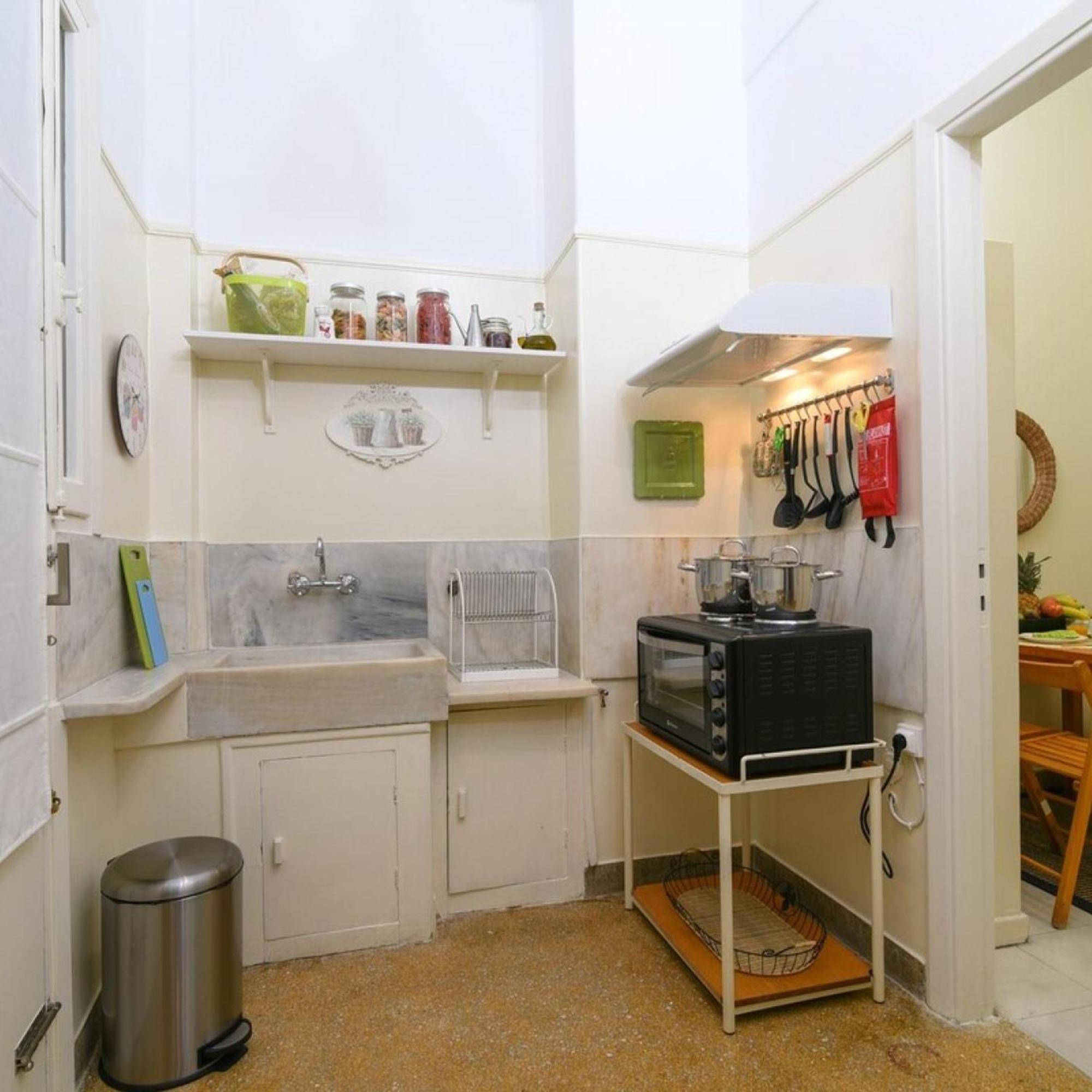 Classy Apartment In The Heart Of Атина Екстериор снимка