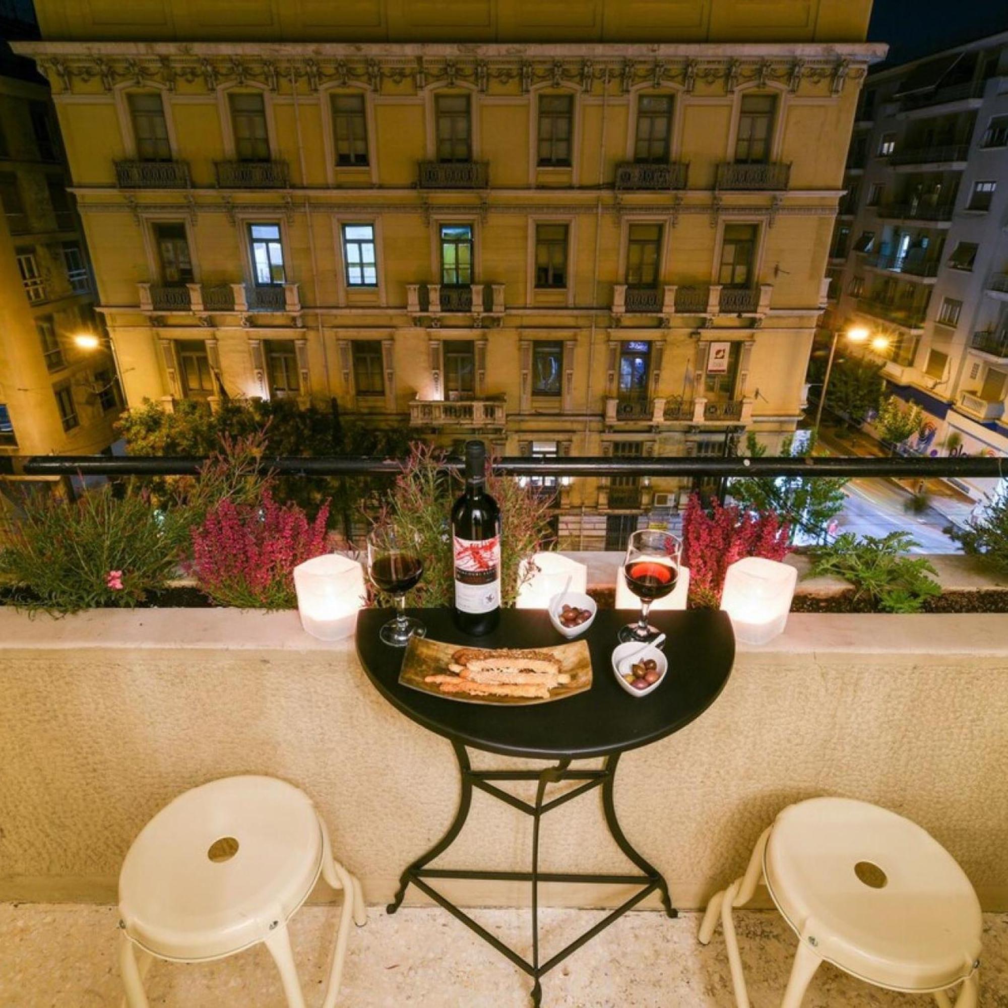 Classy Apartment In The Heart Of Атина Екстериор снимка
